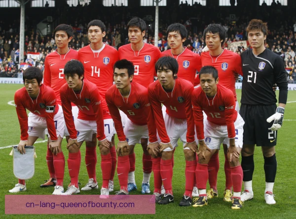 韩国国家队学院形成比赛风格，强调压迫与快速转换